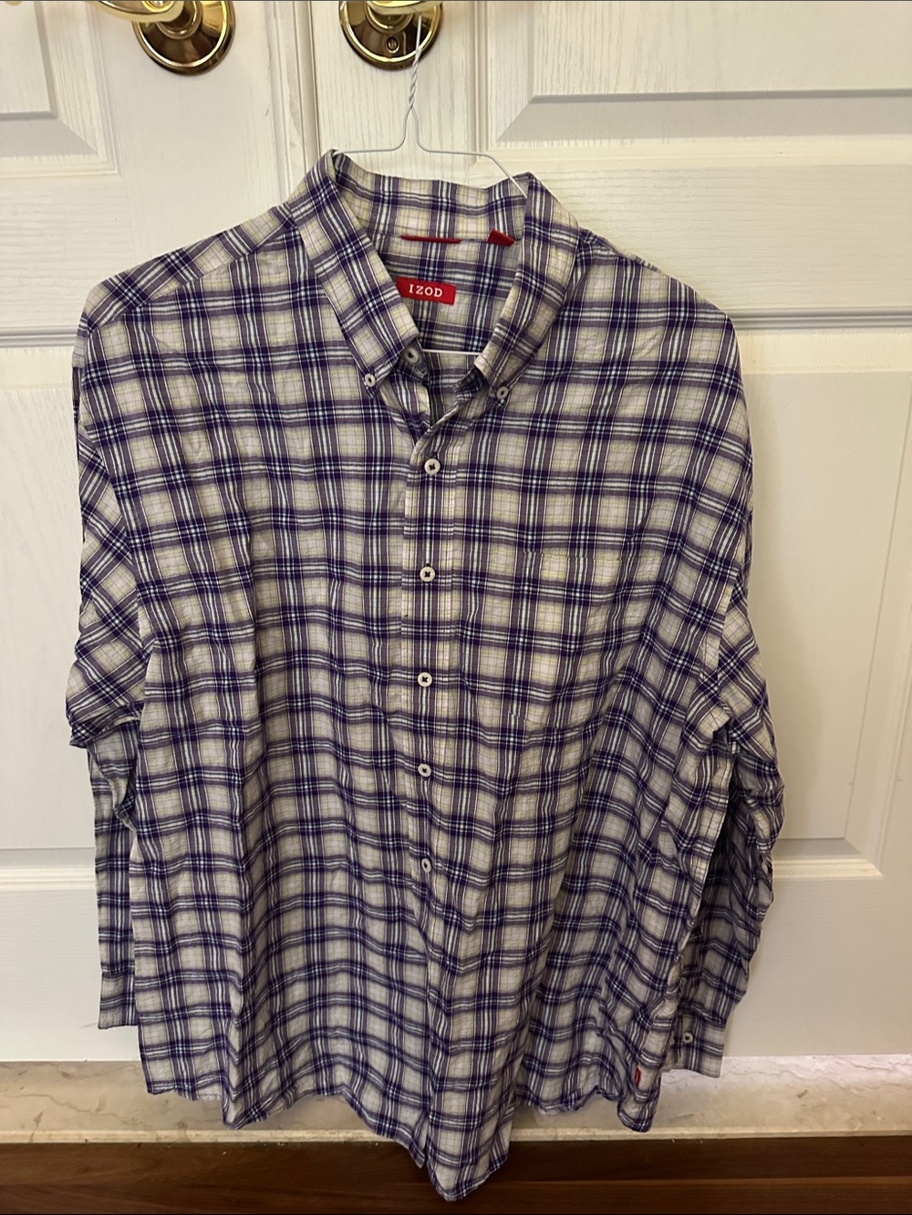 Izod Men's White and Navy Plaid Button-Down Shirt